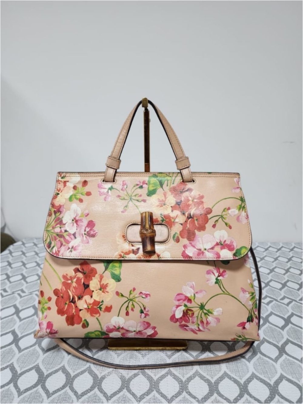 Authentic GUCCI Shangai Calfskin Blooms Print Small Bamboo Daily Top Handle Bag